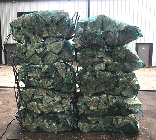 nets of kiln dried premium larch softwood logs
